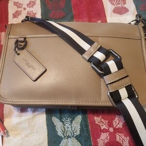 COACH SMOOTH LEATHER CROSSBODY